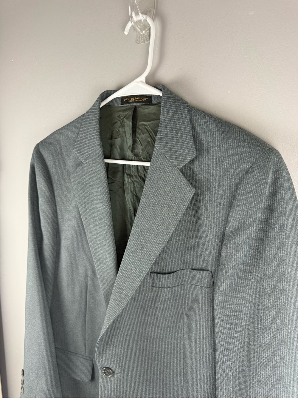 VTG Winfield Men’s Grey Mico Striped Two Button Tailored Suit Jacket SZ 44S